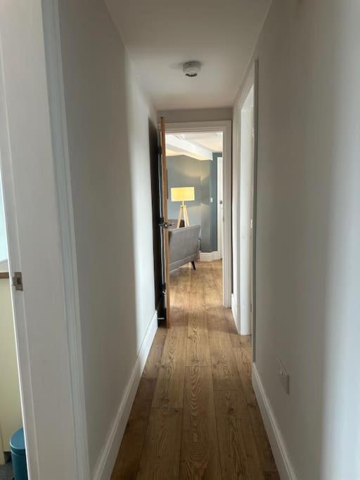 Church Walk View Apartment *